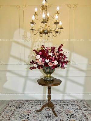 Bàn tròn cổ điển chân thấp